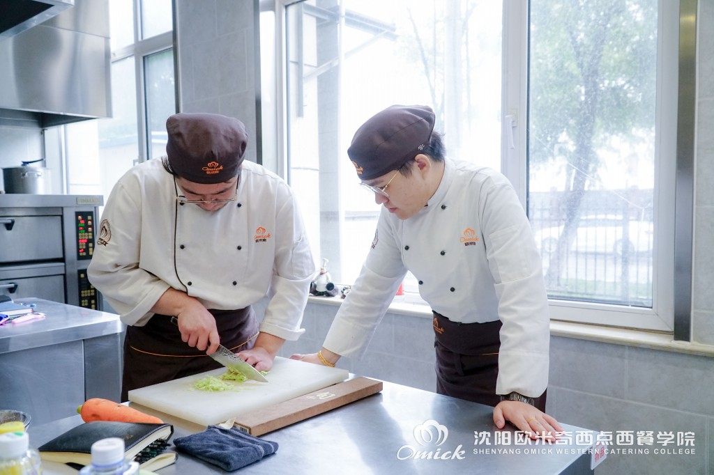 西餐厨师培训学校哪个好
