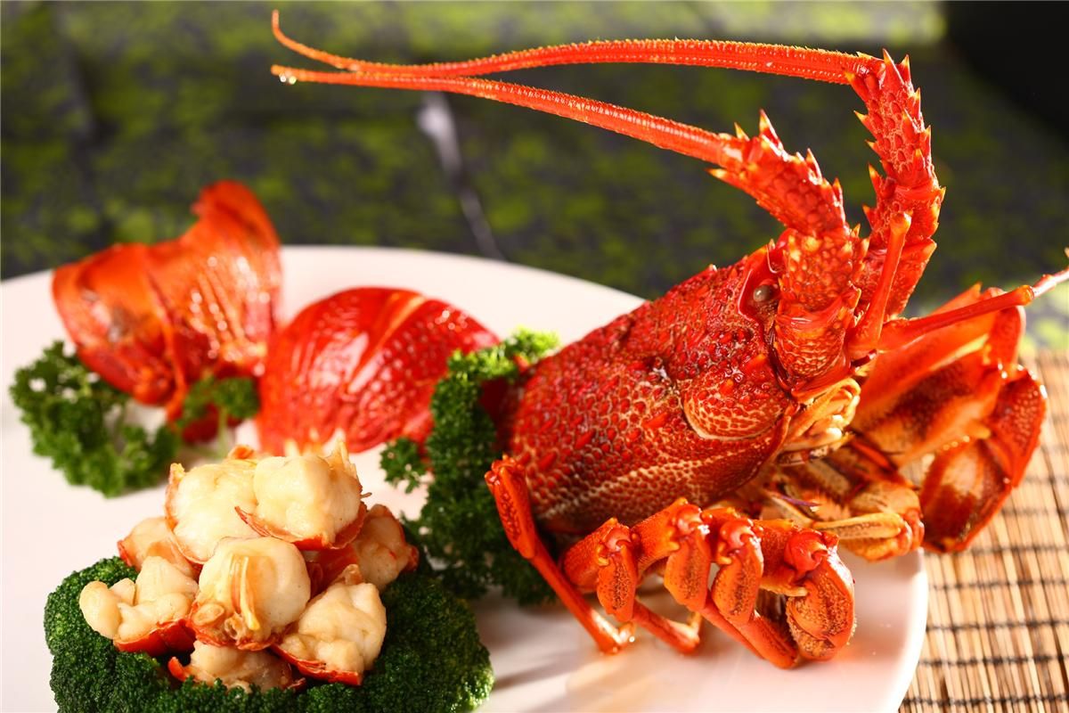 西餐教学优雅的吃龙虾，是这个初夏享受的事！